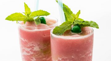 Guava-and-Peach-Smoothie